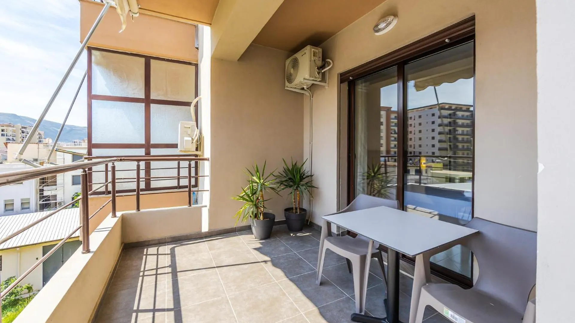 Milk & Coffee Apartment Avlonya Arnavutluk